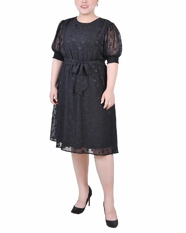 Printed Abstract Women Dress for a Modern and Artistic AppealPlus Size Elbow Sleeve Swiss Dot Dress