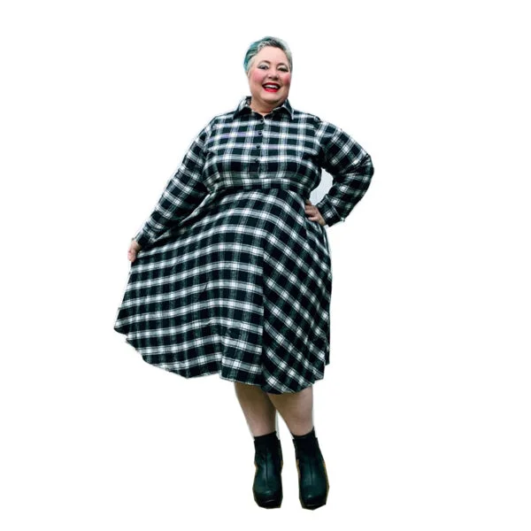 Empire Waist Women Dress to Accentuate the Bust and Conceal the WaistBlack and White Highland Fling Plus Size dress - made to order in all sizes