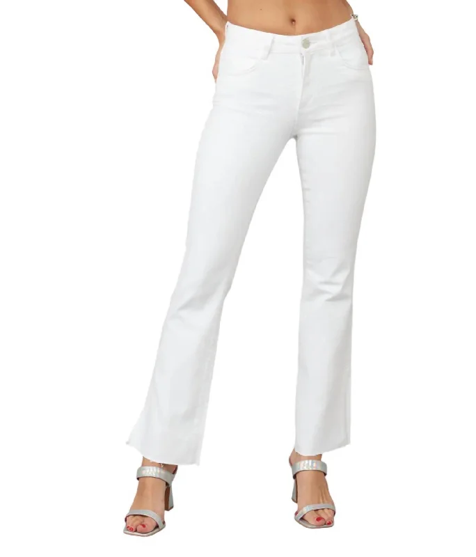 Cargo women trousers with multiple pockets for added functionalityBillie High Rise Bootcut Jean In White