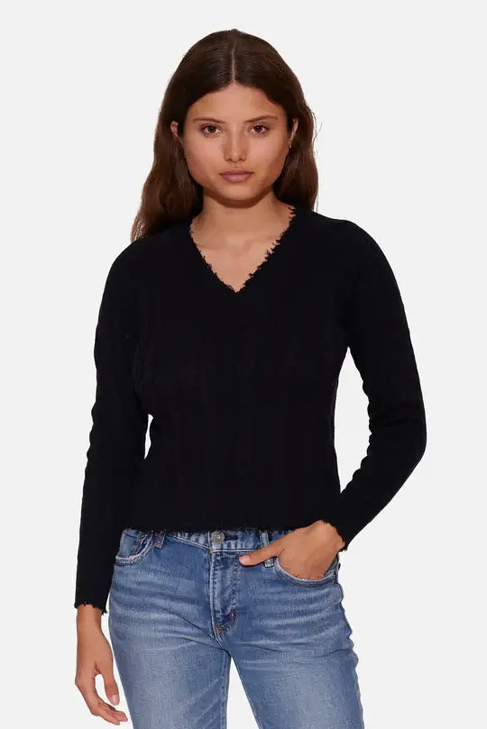 Turtleneck Women Sweater for a Classic and Elegant StyleAmber Cable V Neck Sweater Black