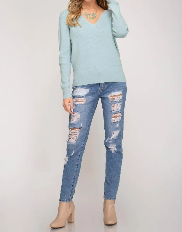 Striped Women Sweater with a Timeless PatternV-Neck Sweater In Sea Foam