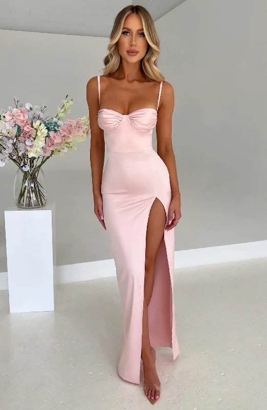 Little Black Women Dress with Sequins for a Glamorous Night OutLittle Black Women Dress with Sequins for a Glamorous Night OutAlora Maxi Dress - Blush