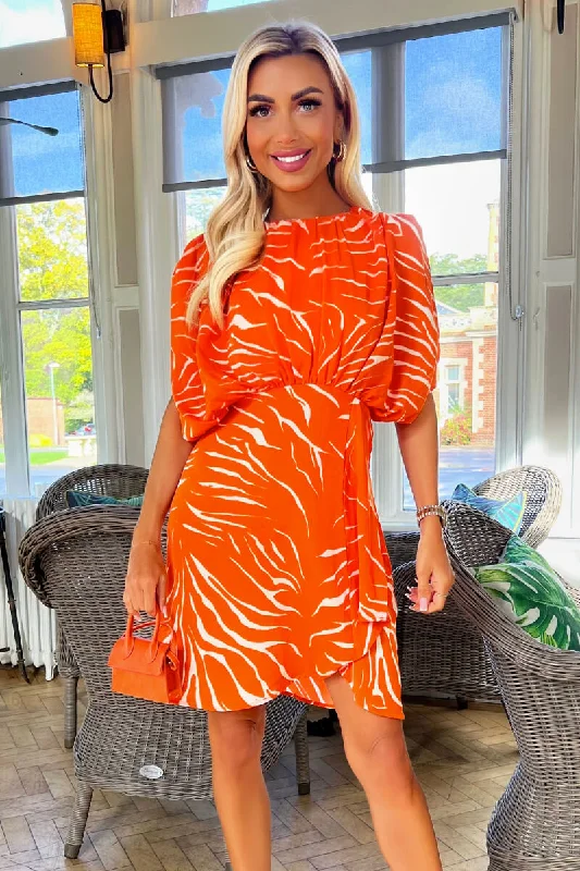 Empire Waist Women Dress to Accentuate the Bust and Conceal the WaistEmpire Waist Women Dress to Accentuate the Bust and Conceal the WaistBlood Orange Printed Batwing Mini Dress