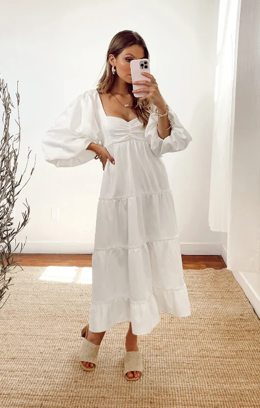 Off - the - Shoulder Women Dress for a Romantic and Feminine LookOff - the - Shoulder Women Dress for a Romantic and Feminine LookMandi Midi Dress ~ White Rose Jacquard