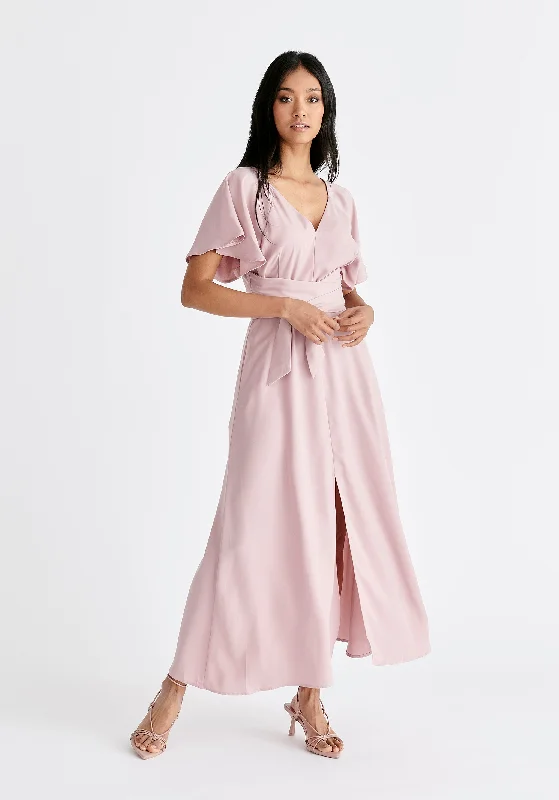 Pleated Women Dress with a Timeless and Elegant TexturePleated Women Dress with a Timeless and Elegant TextureMaxi Waist Tie Dress