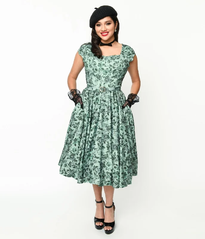 Empire Waist Women Dress to Accentuate the Bust and Conceal the WaistEmpire Waist Women Dress to Accentuate the Bust and Conceal the WaistSage Green & Green Floral Cosmopolitan Swing Dress