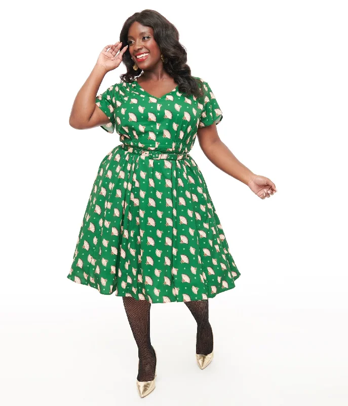 Sheath Women Dress with a Tailored Fit for a Professional LookSheath Women Dress with a Tailored Fit for a Professional LookUnique Vintage 1940s Hunter Green Fan Print Tulip Sleeve Swing Dress