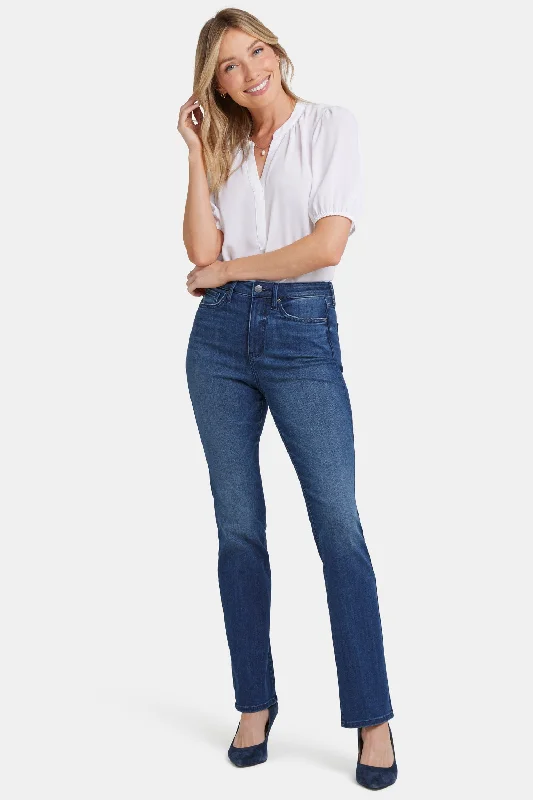 Straight - leg women jeans with a classic and timeless appealBillie Mini Bootcut Jeans In Petite - Moonlight