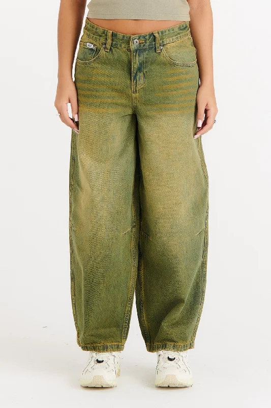 Acid - wash women jeans with a retro finishOverdye Goliath Jean Khaki