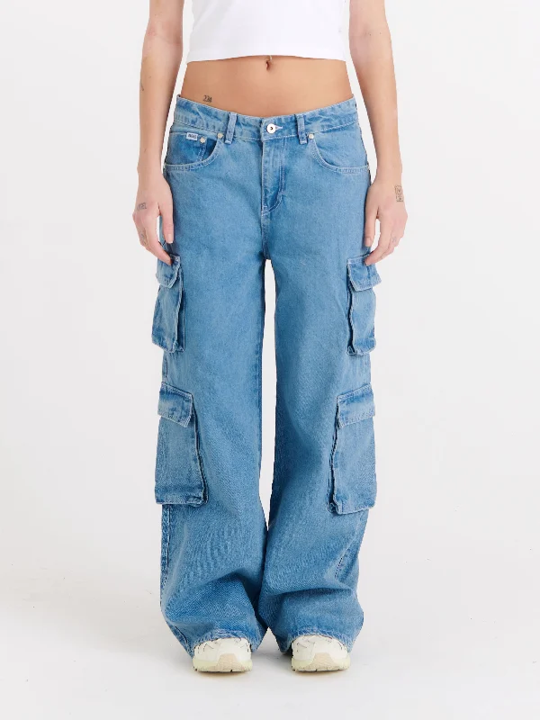 Wide - leg women jeans for a modern and relaxed vibeOrganic Combat Release Jean Light Blue