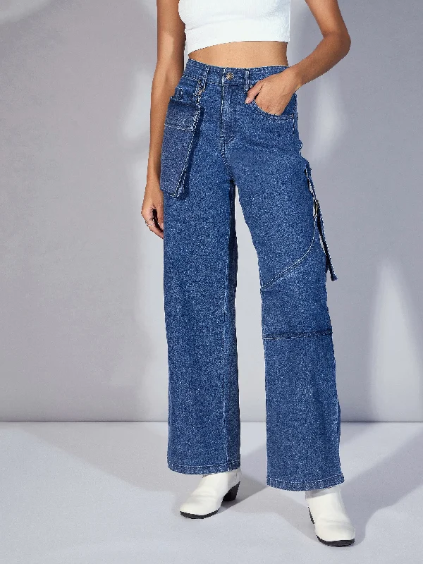 Mom jeans for a nostalgic and casual lookWomen Blue Denim Pouch Pocket Straight Jeans