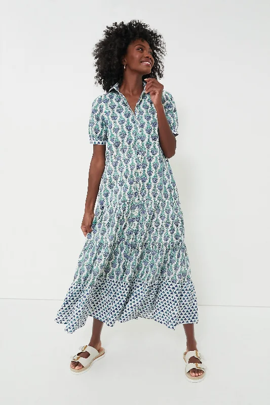 Mini Women Dress with a Short Hem for a Young and Trendy StyleBlue Multi Short Sleeve Maxi Dress