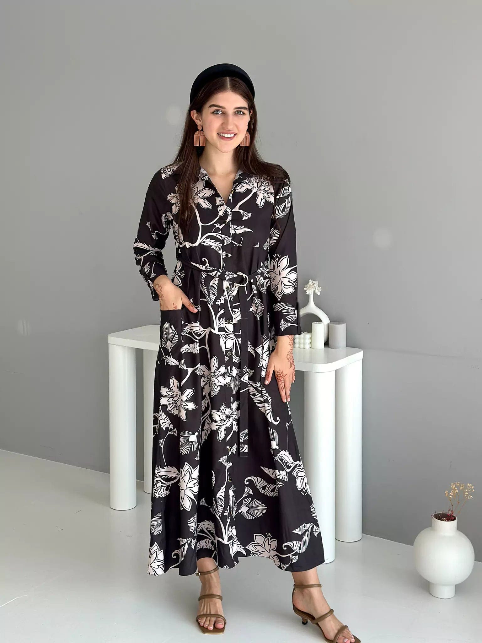 Printed Abstract Women Dress for a Modern and Artistic AppealLeona Black Printed Long Dress With Pockets & Belt